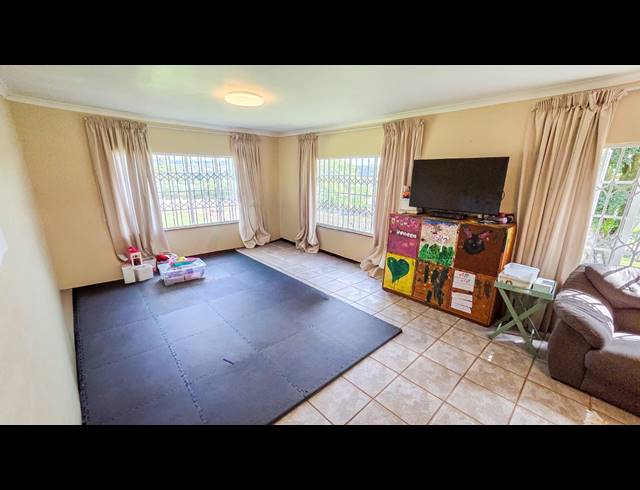 4 BEDROOM FREESTANDING FOR SALE IN HOWICK CENTRAL